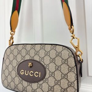 Gucci Supreme Monogram Canvas Camera Bag